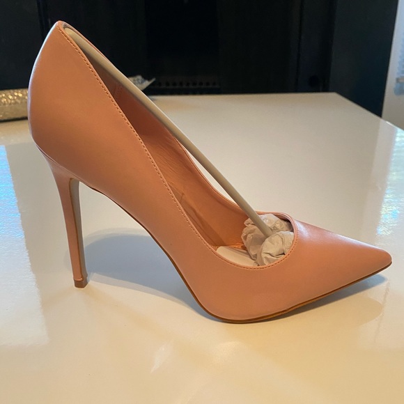 !NEW! Blush Pumps - Picture 3 of 7
